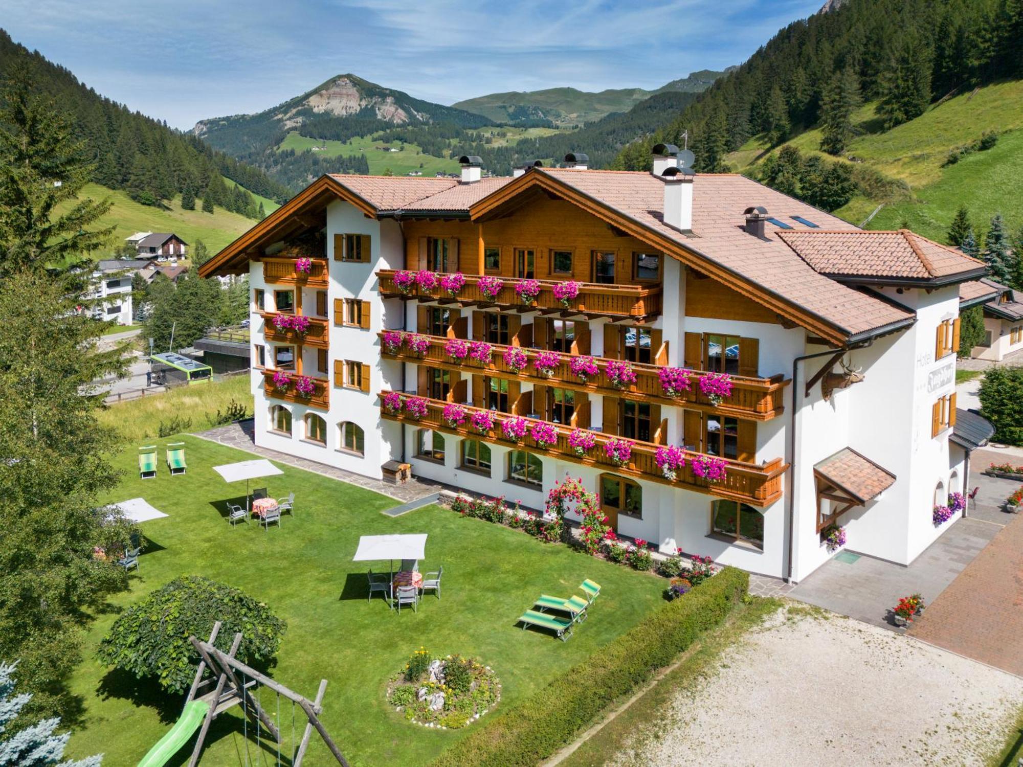 Hotel Jagdhof Selva di Val Gardena Dış mekan fotoğraf